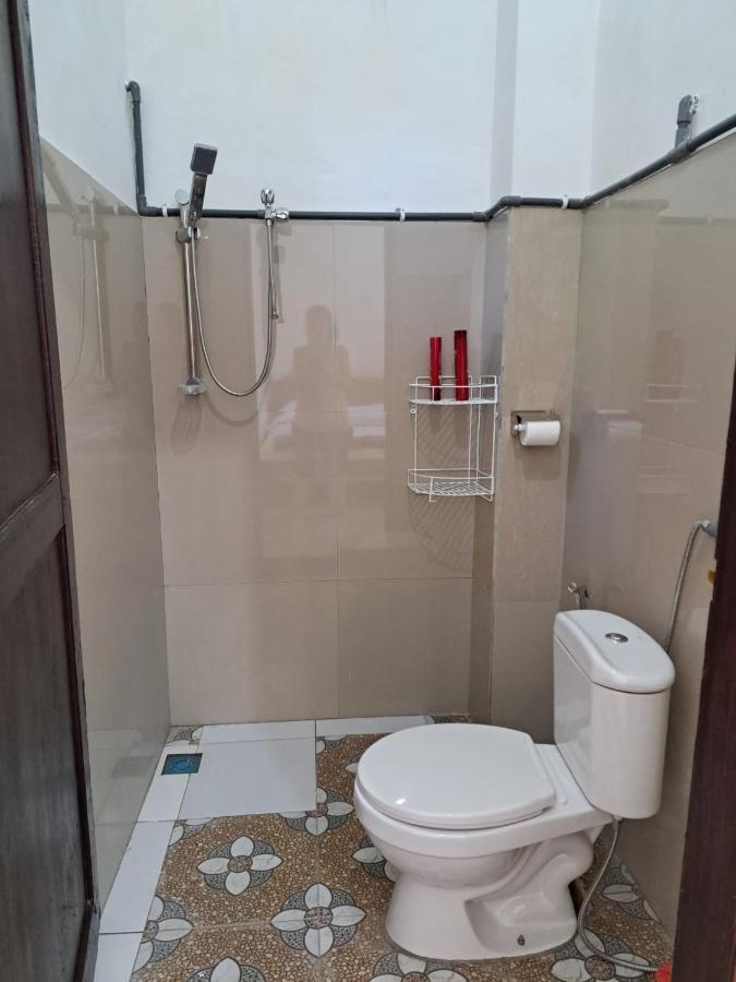 Riung Tiga Empat Tujuh Guesthouse 外观 照片