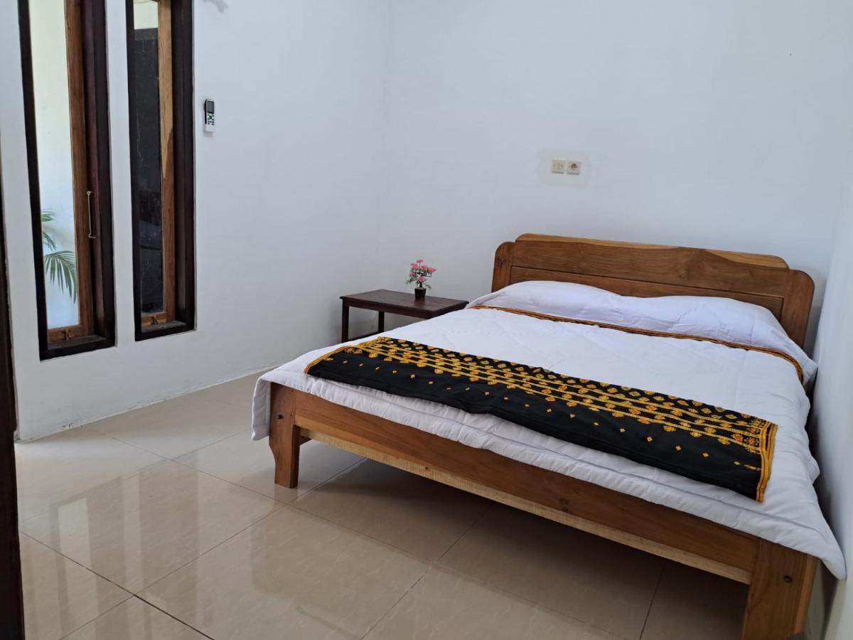 Riung Tiga Empat Tujuh Guesthouse 外观 照片