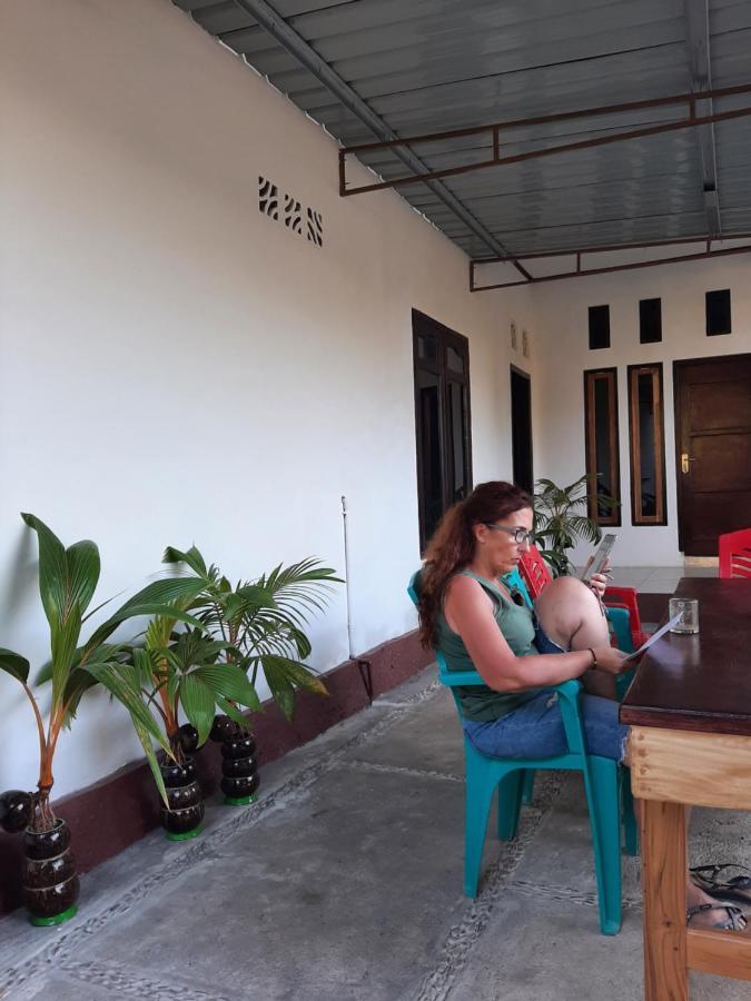 Riung Tiga Empat Tujuh Guesthouse 外观 照片