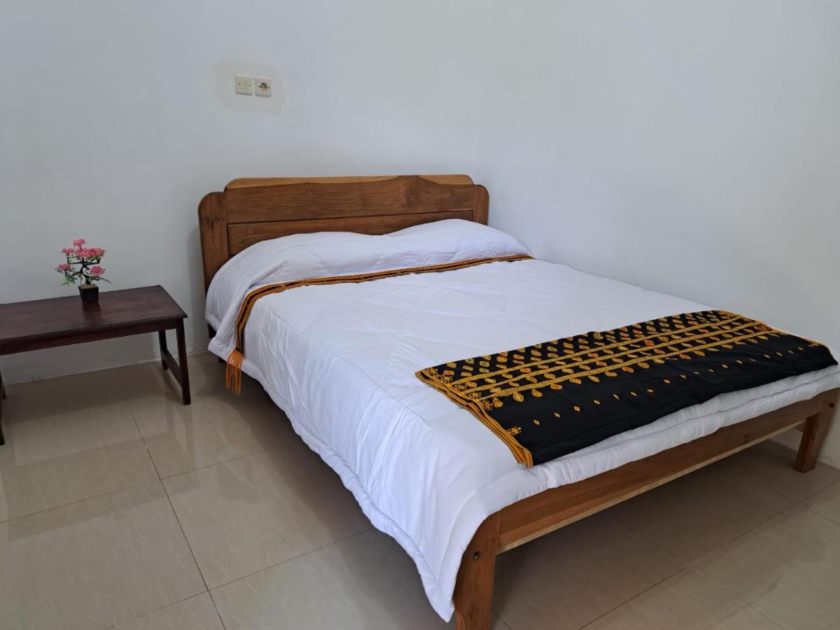 Riung Tiga Empat Tujuh Guesthouse 外观 照片