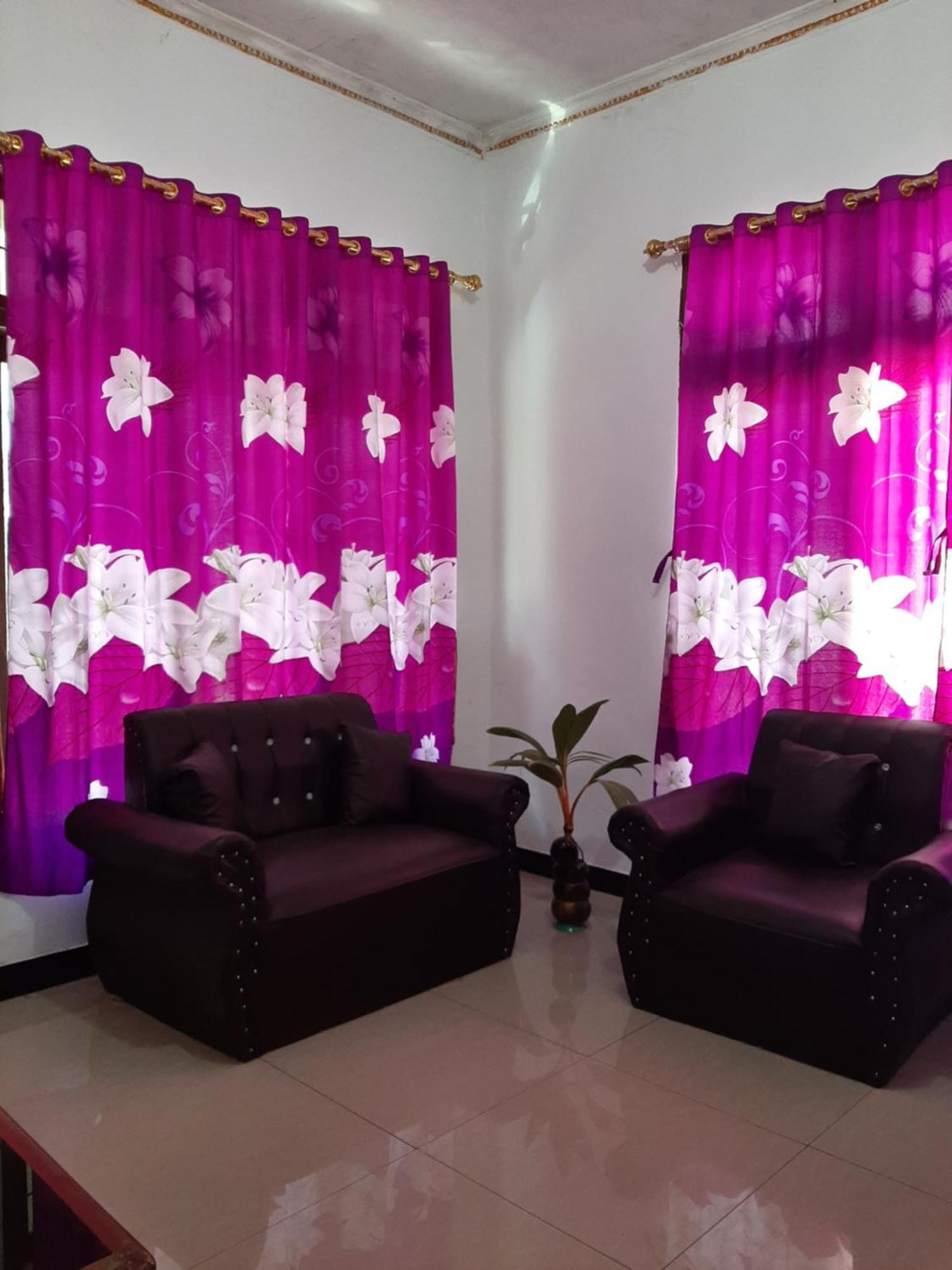 Riung Tiga Empat Tujuh Guesthouse 外观 照片