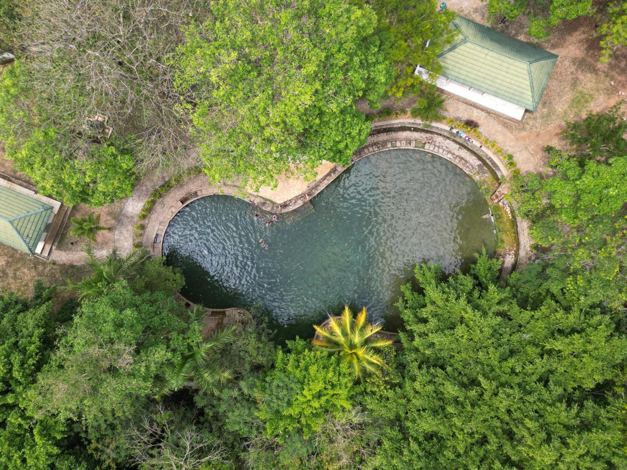 Riung Tiga Empat Tujuh Guesthouse 外观 照片